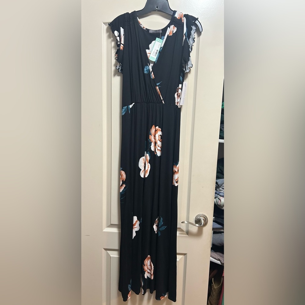 Loveappella Black and Peach Knit Maxi Dress